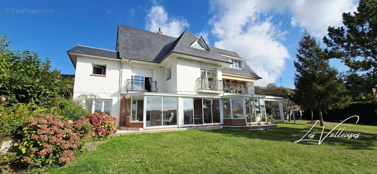 Maison à MARTIN-EGLISE