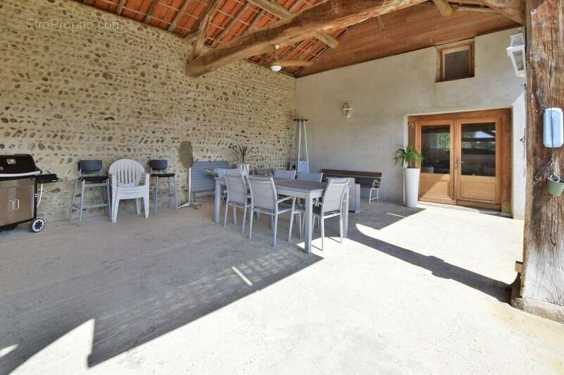 Maison de caractère rénovée dans les Hautes-Pyrénées (65) – Vue imprenable sur les Pyrénées, terrain de 1,7 ha - photo 16