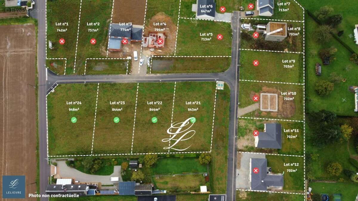 Terrain à LES VENTES