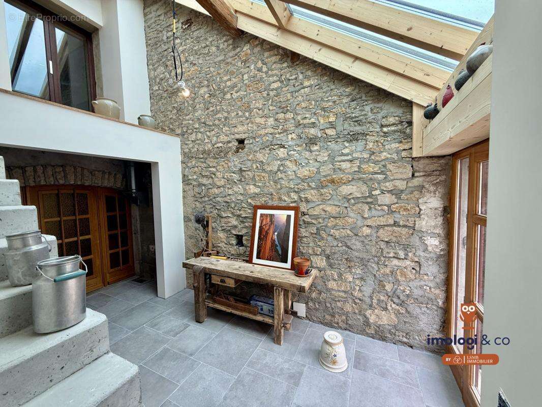 Maison à LEVIER