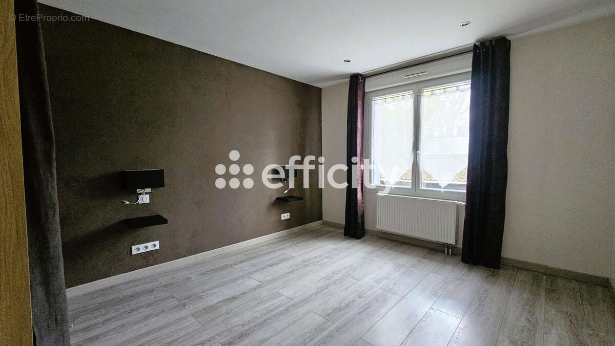 Maison à CHELLES