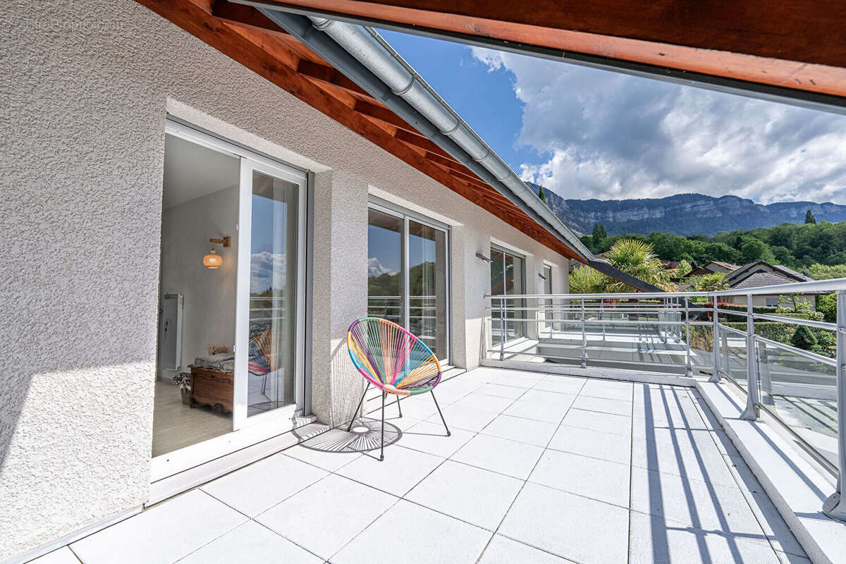 Maison à PUGNY-CHATENOD