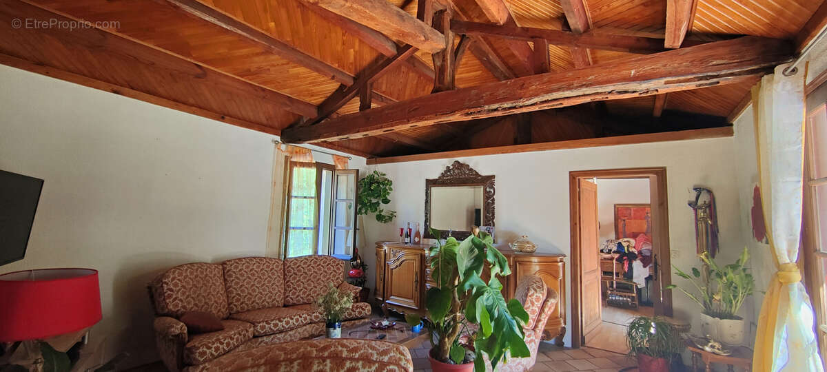 Autre à PARENTIS-EN-BORN