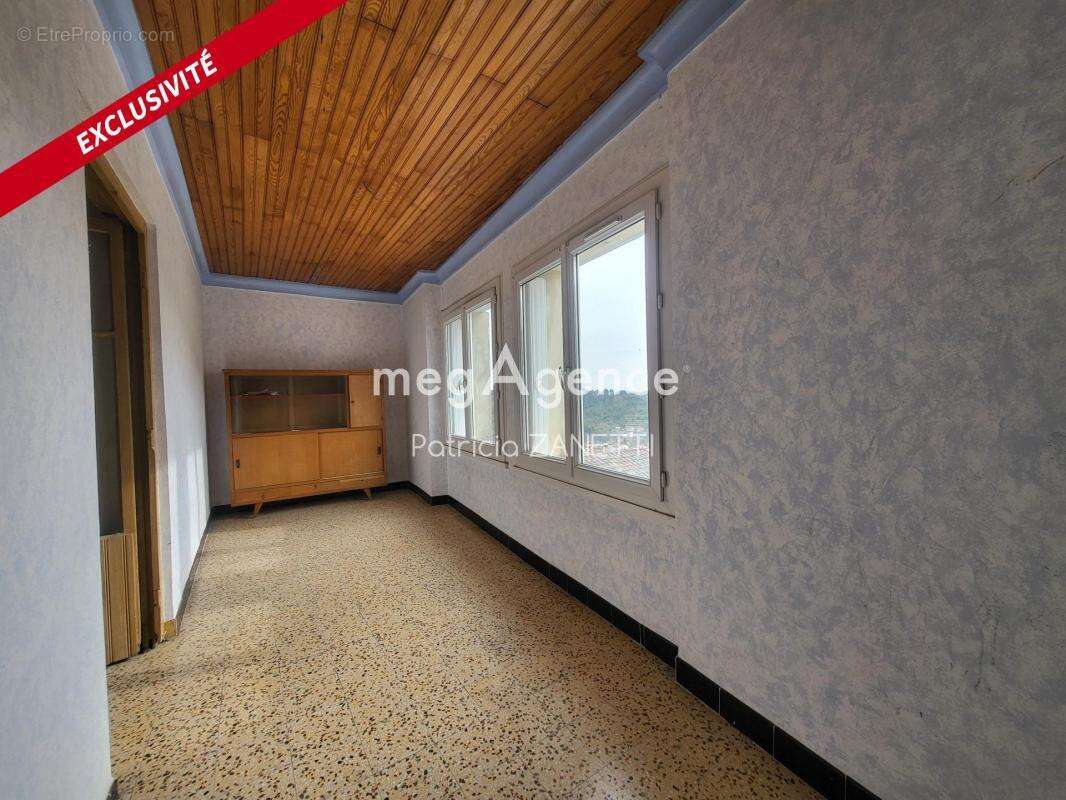 Appartement à SAINT-BRES