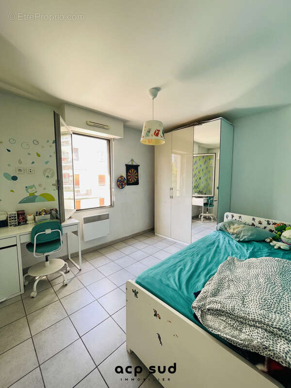 Appartement à MARSEILLE-2E