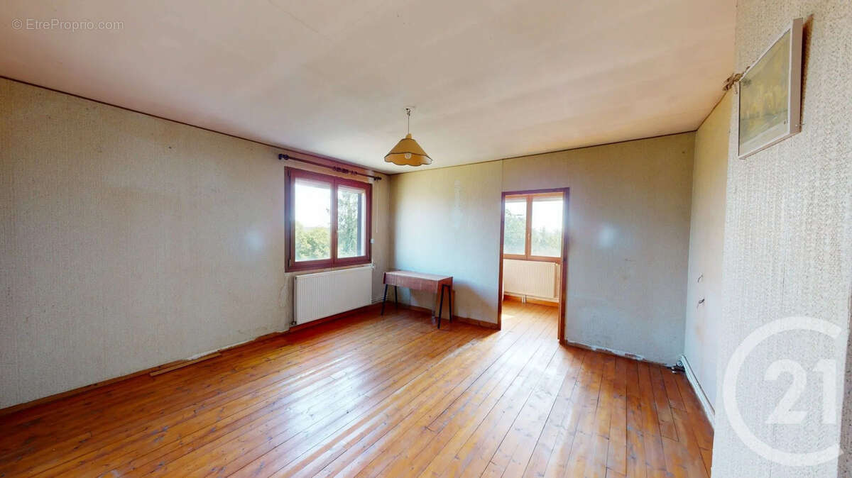 Maison à SAINT-QUENTIN