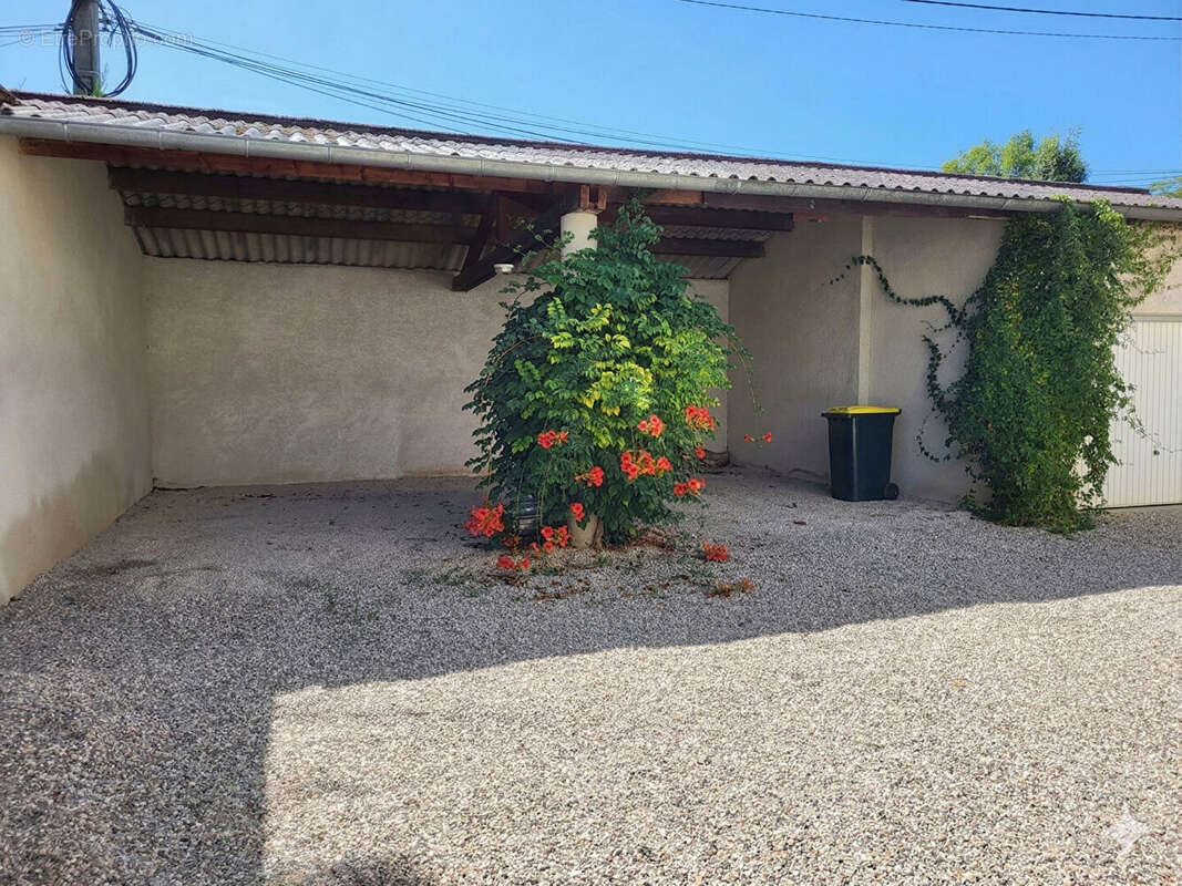 Maison à TASSIN-LA-DEMI-LUNE