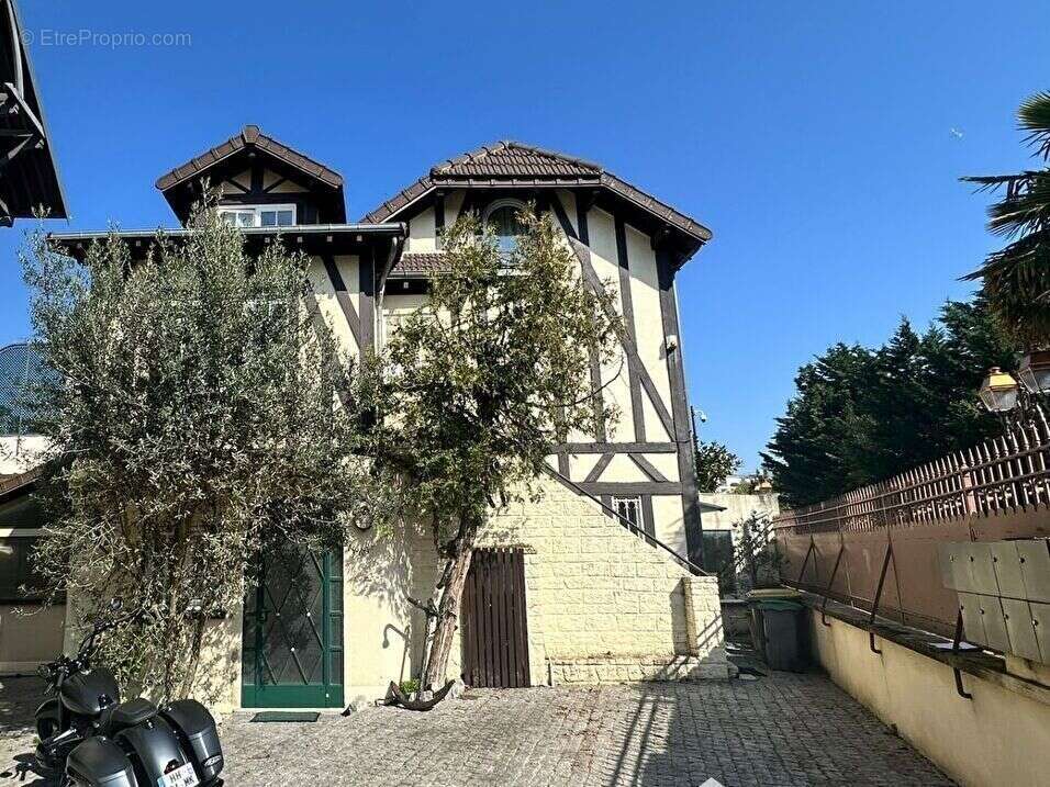 Maison à ENGHIEN-LES-BAINS