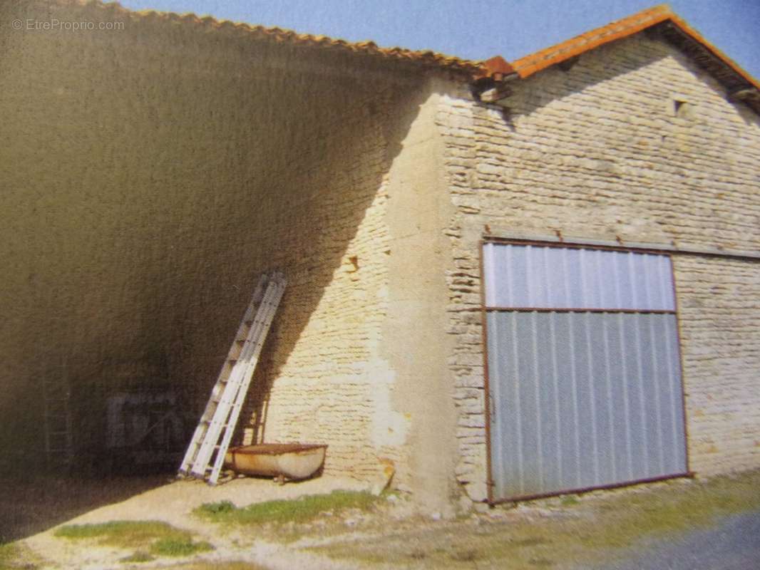 Maison à PAIZAY-NAUDOUIN-EMBOURIE