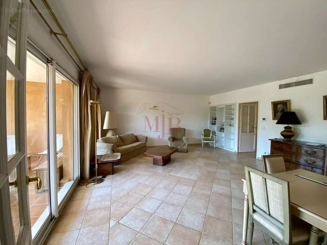 Aix ville  calme absolu sans vis a vis  securite optimale - photo 25