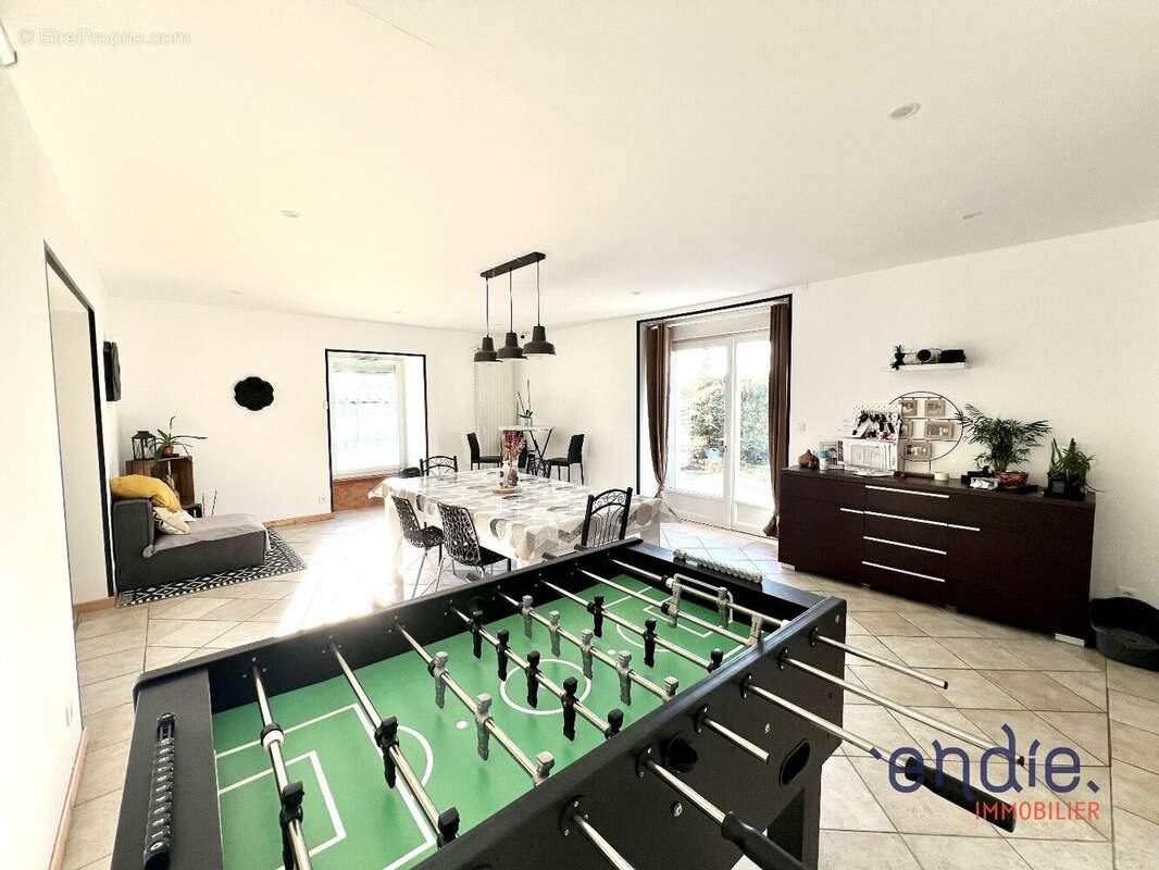 Maison à NEUVILLE-DE-POITOU