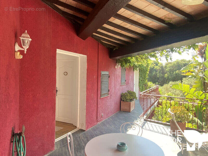 Maison à LA LONDE-LES-MAURES