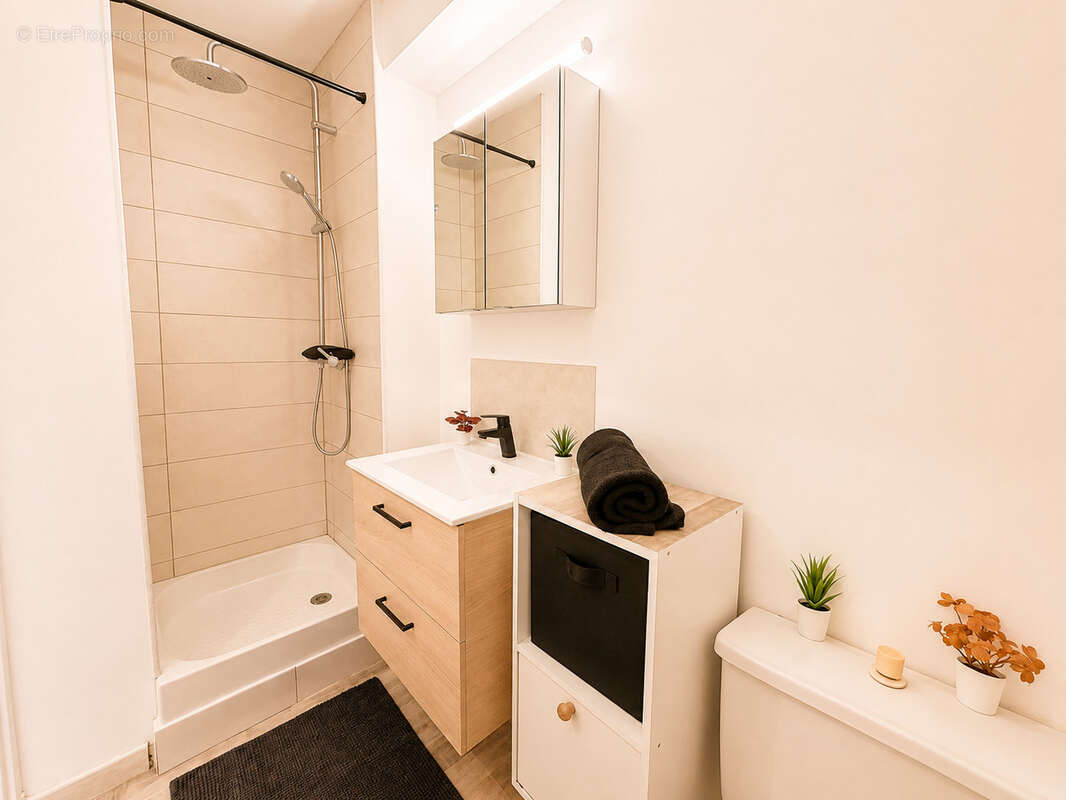 STUDIO 25.64 m2 habitable avec parking privé QUARTIER PONANT - photo 6