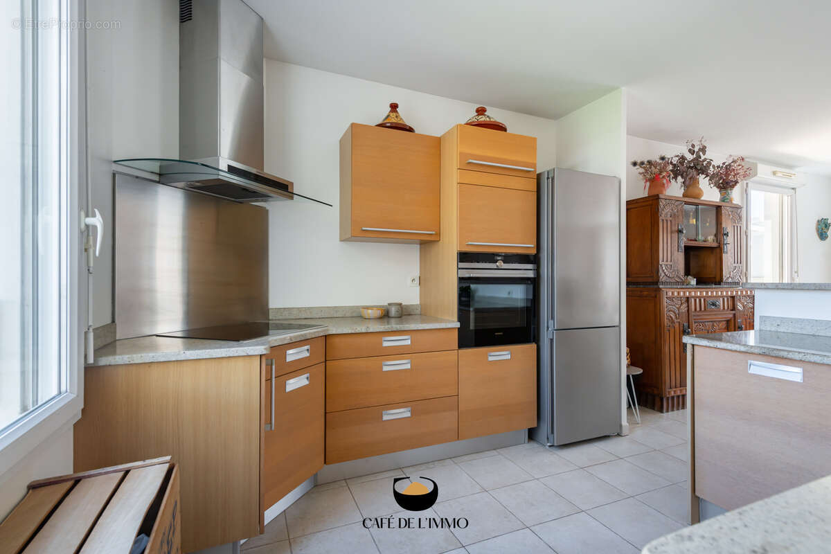Appartement à MARSEILLE-4E