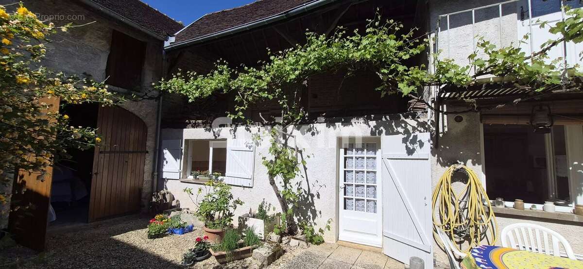 Maison à FRESNES