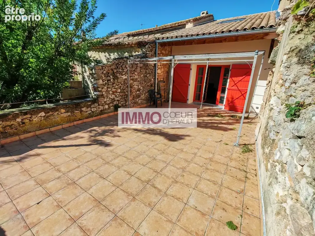 COUP DE CUR - Maison de Village T3 Rénovée (2015) - Grande Terrasse 36m² - Jardinet 30 m² - Garage 80m² - photo 1