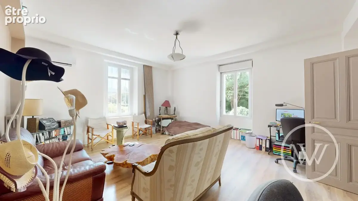 Maison 241 m² à Romans-Sur-Isere  - photo 8