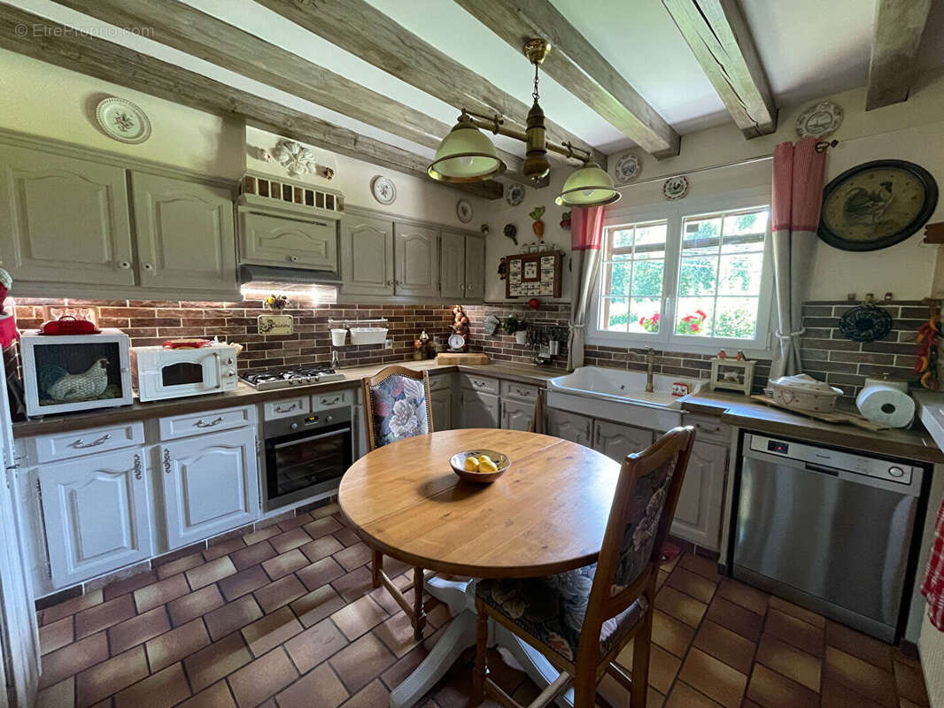 Maison à LE GUE-DE-LONGROI