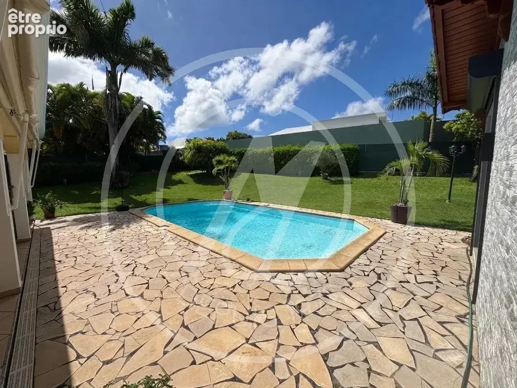 À vendre : maison t4 de plain-pied + studio à baie-mahault (houelbourg) — 820 000 € - photo 15