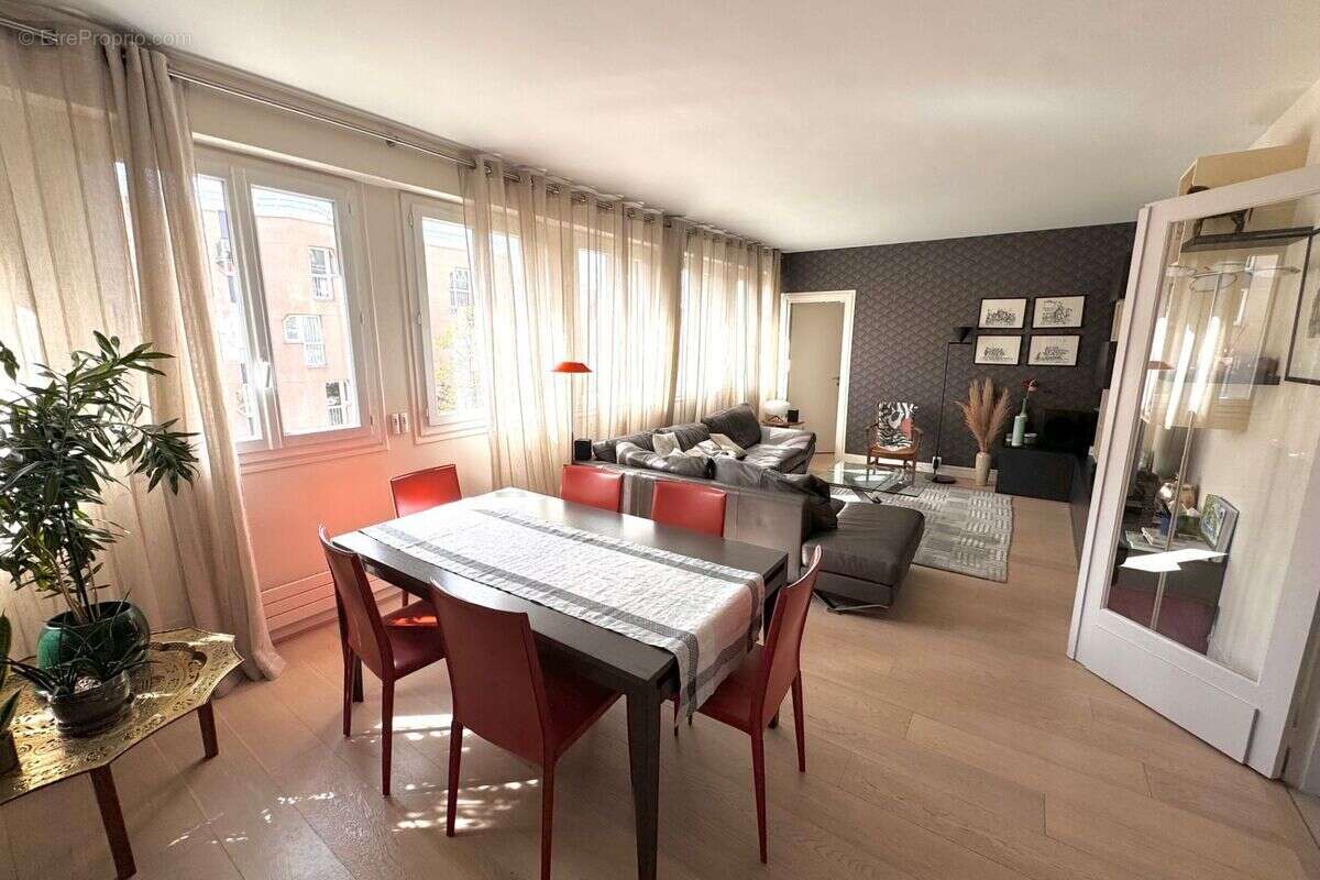 Appartement à PARIS-12E