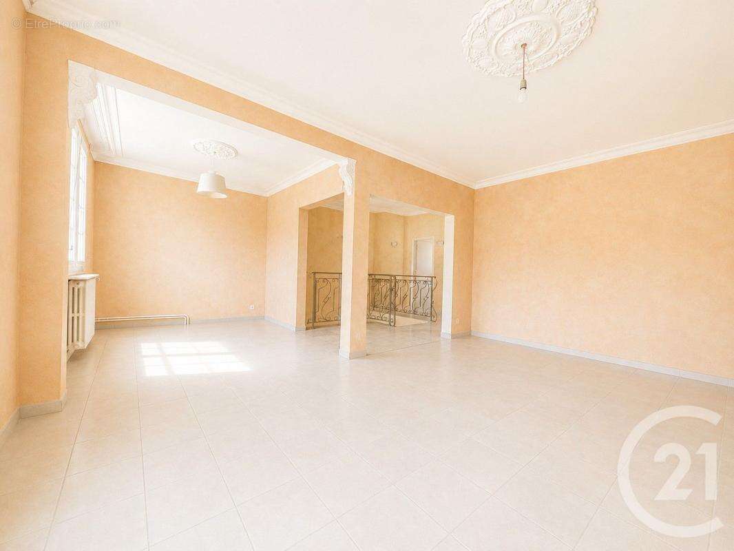 Maison 137 m² à Panazol  - photo 5