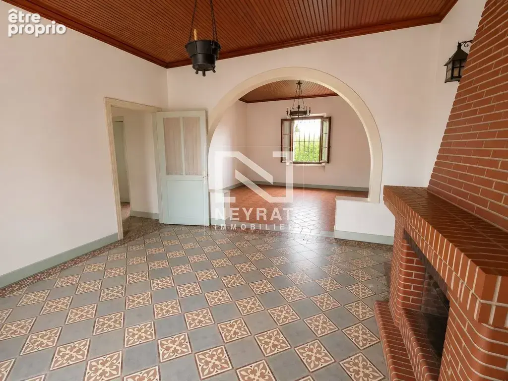 Maison de campagne à rénover entièrement et terrain paysager - photo 11