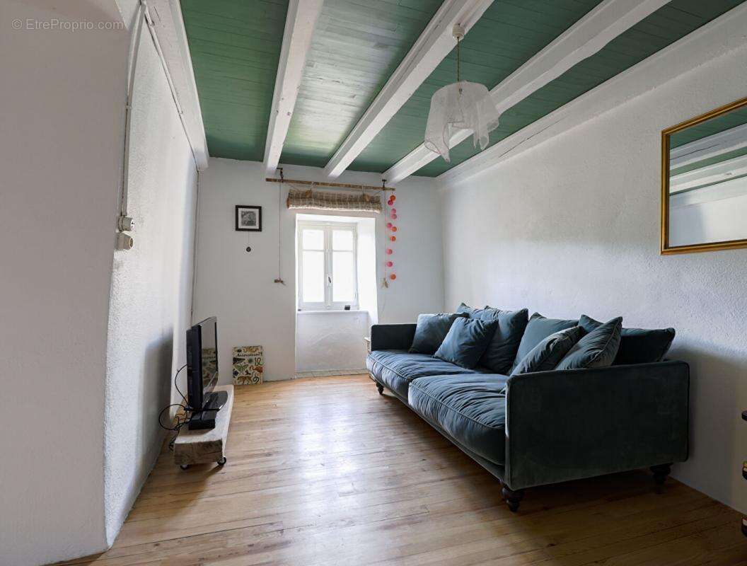 Maison à CASTELNAU-DE-BRASSAC