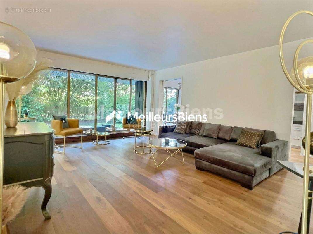 Appartement à LE CHESNAY