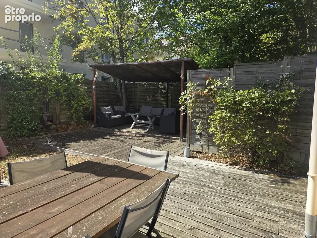 Charmante maison familiale en copropriété avec jardin privatif — Pierrefitte-sur-Seine (Centre-ville) - photo 12