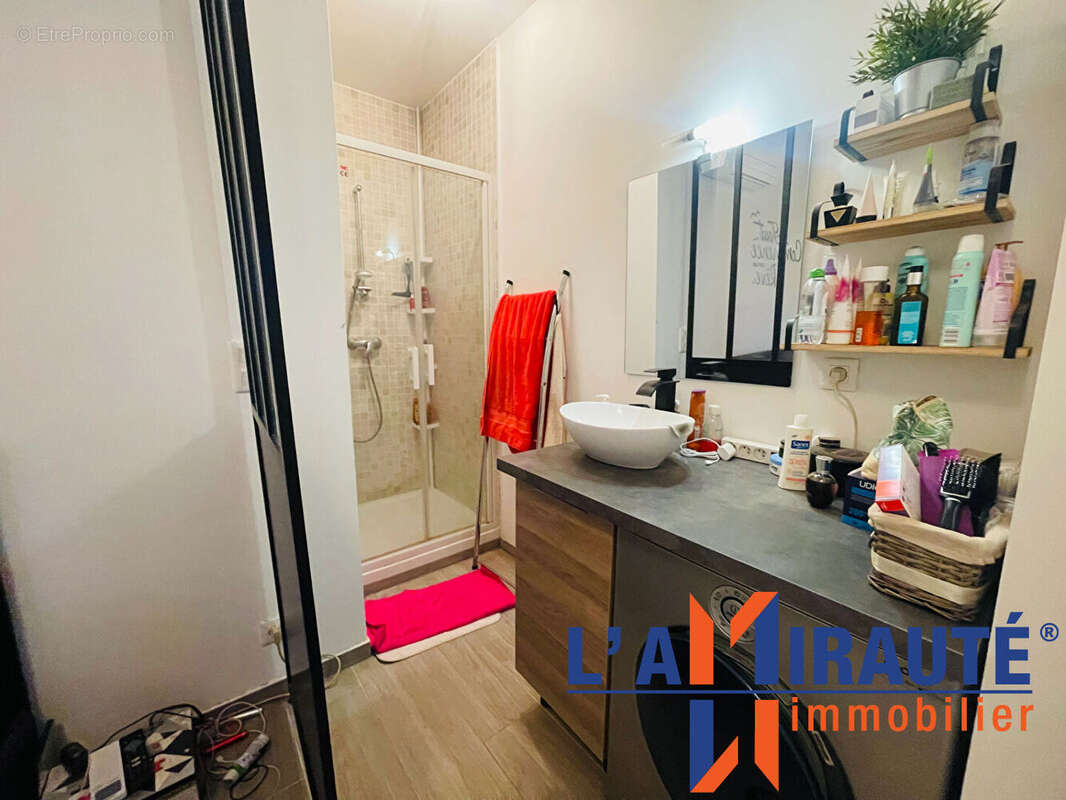 Appartement à SARTROUVILLE