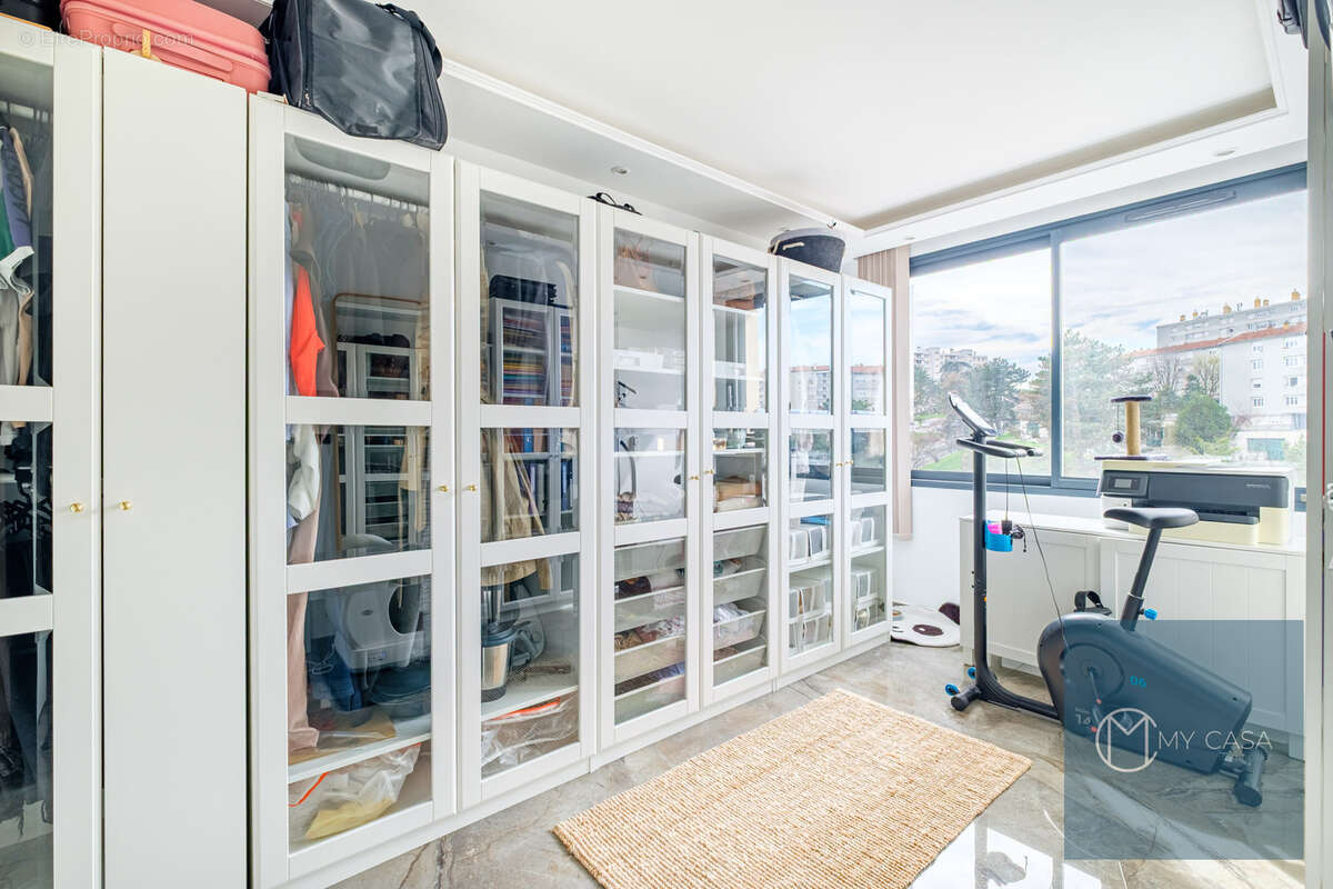 Appartement à LA MULATIERE