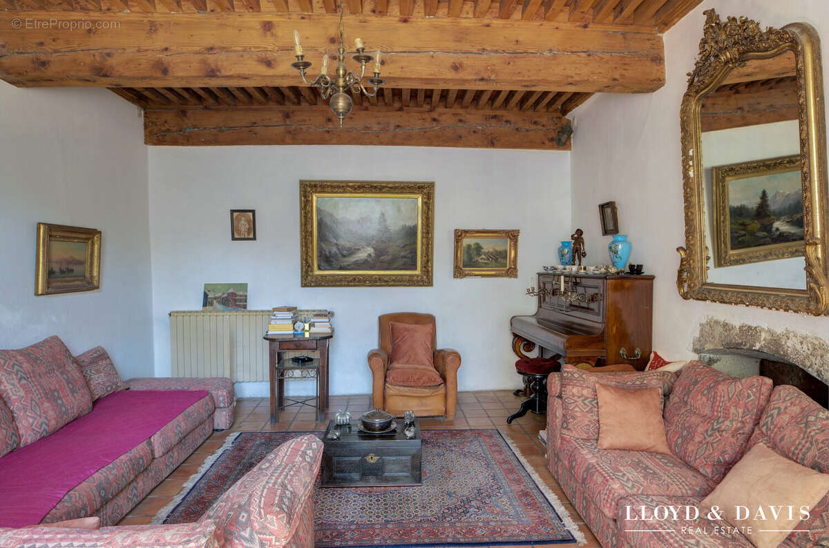 Maison 273 m² à Sainte-Marie-D'alloix  - photo 7