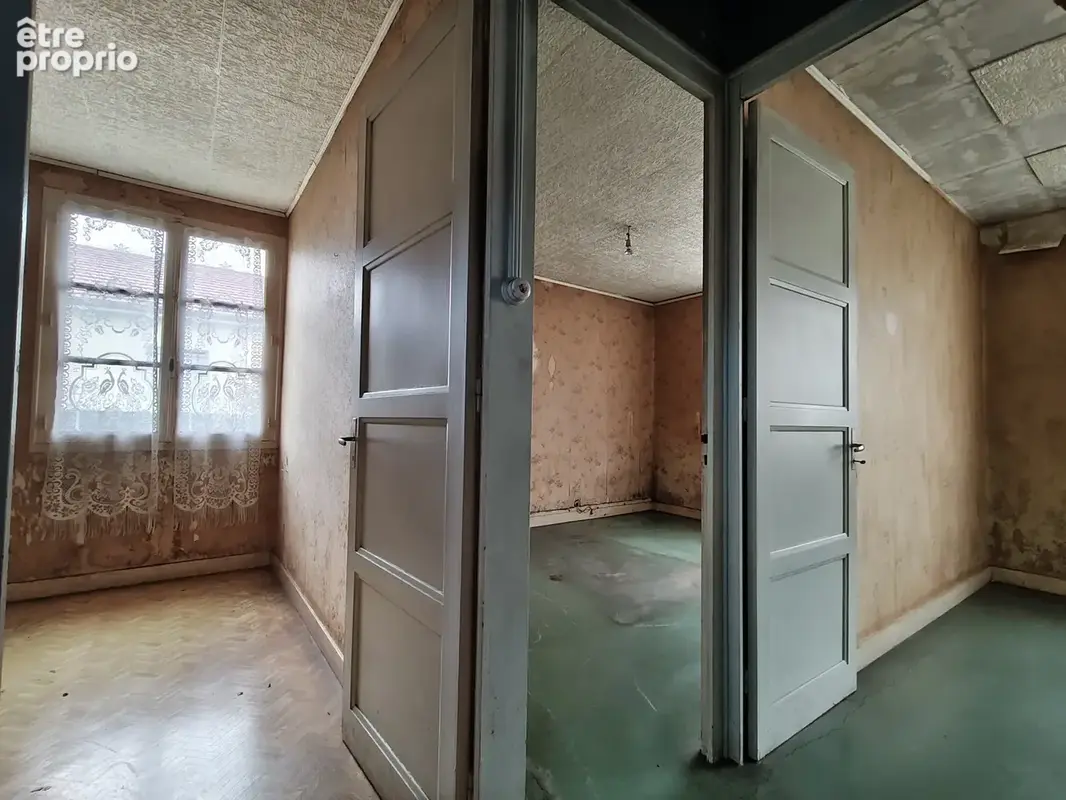 SAINT-CLAIR-DE-LA-TOUR   Maison à rénover de 78 m2 au calme - photo 7