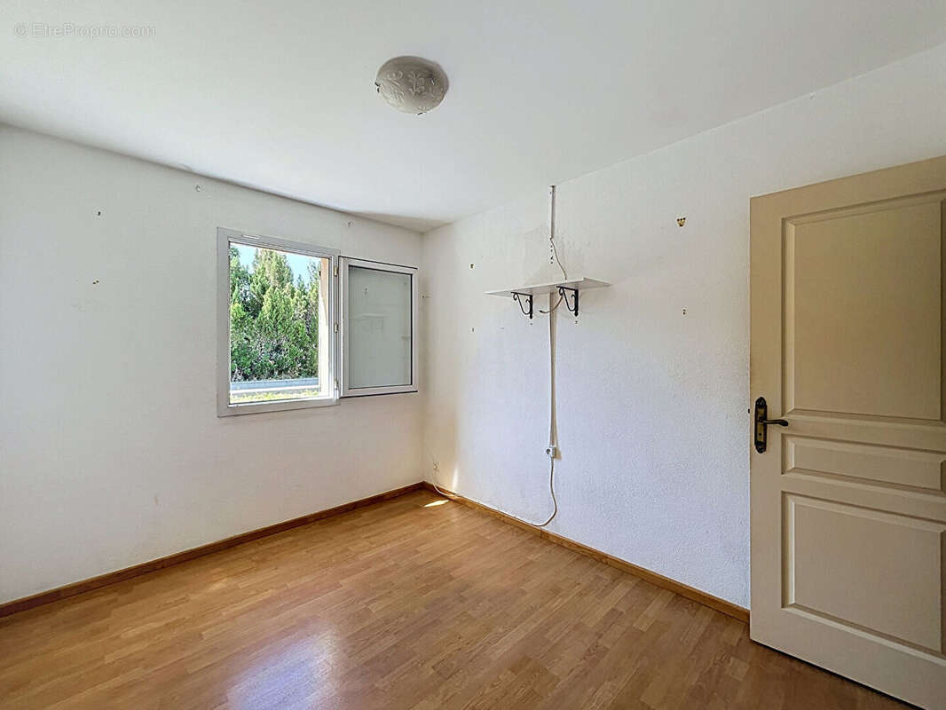Maison Plan De Cuques 5 pièce(s) 105 m2 - photo 5