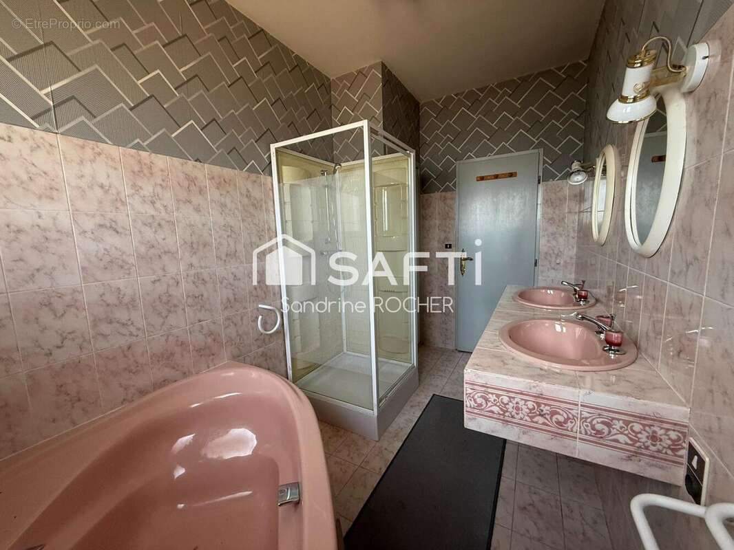 Maison 117 m² à La Tour-Blanche  - photo 8