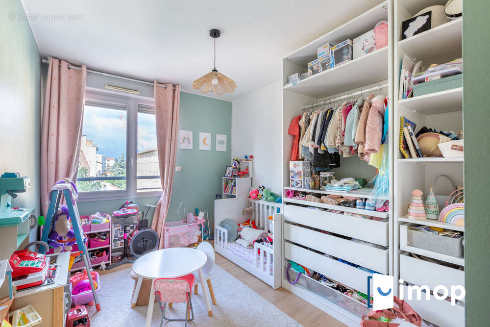 Appartement à SAINT-FONS