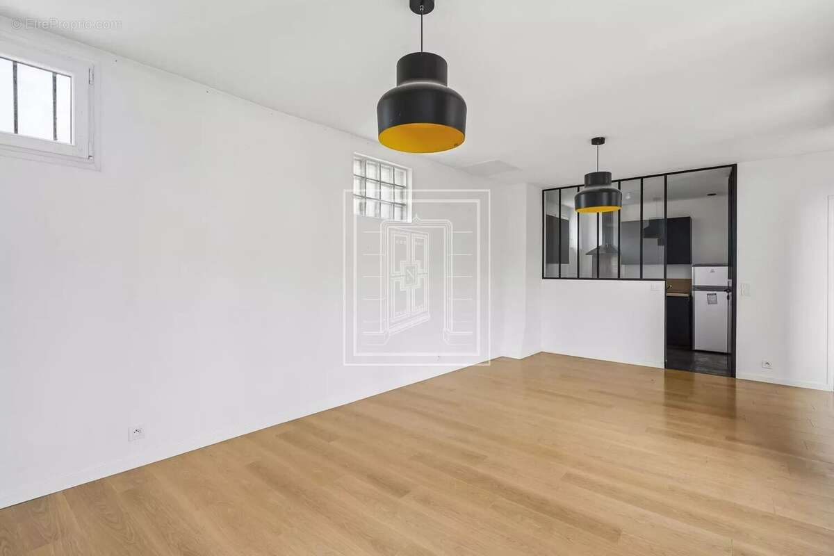 Appartement à PARIS-17E