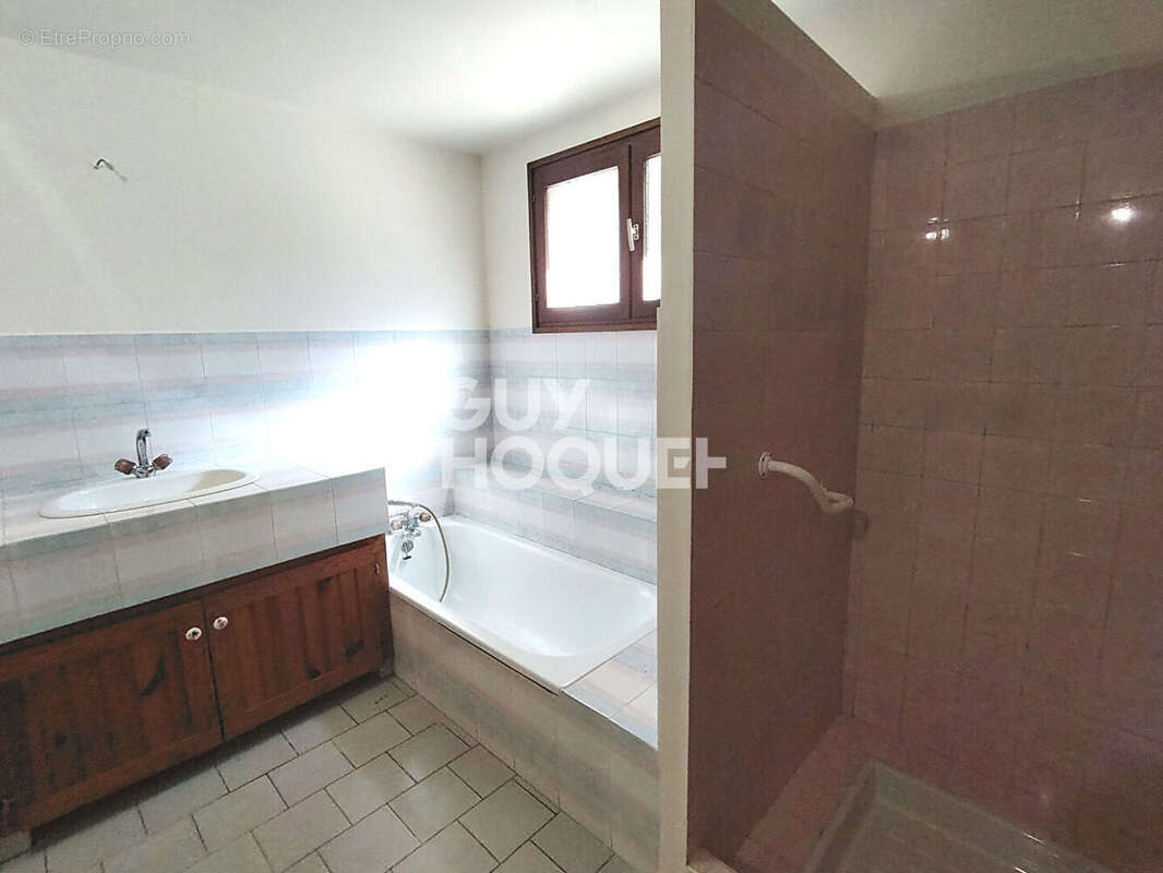 Maison à SAINT-PIERRE-DU-MONT