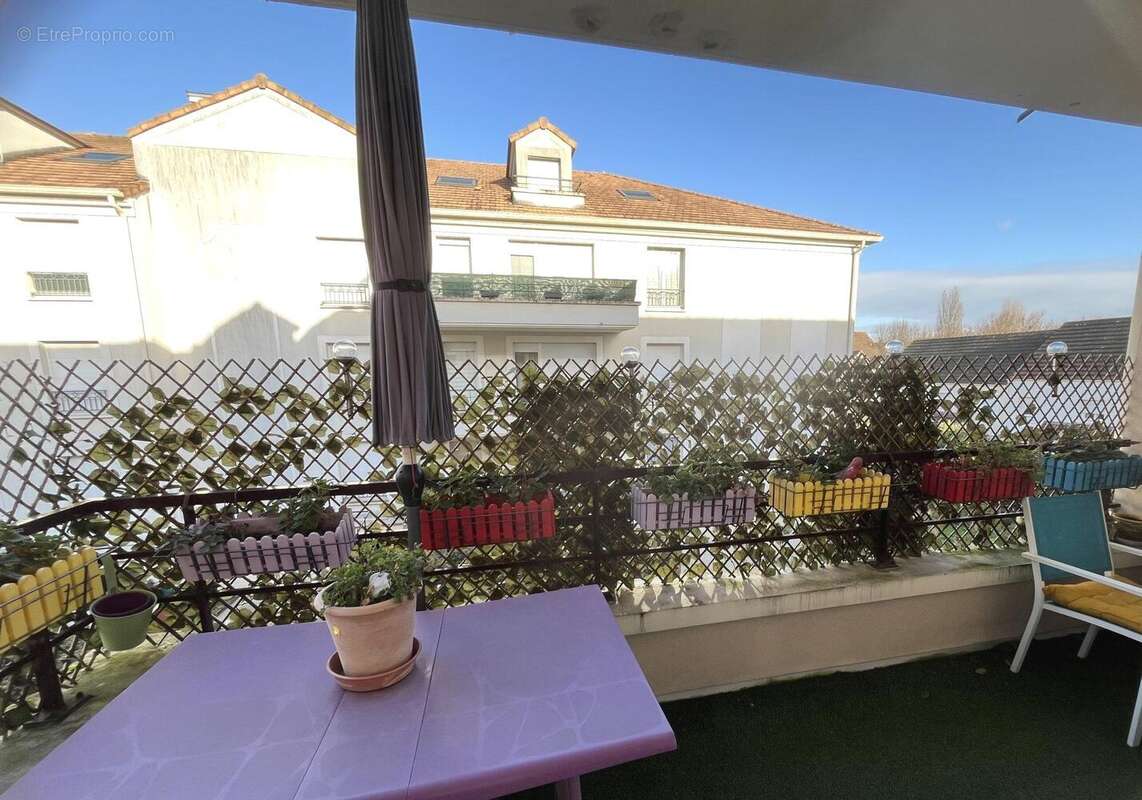 Appartement à PONTAULT-COMBAULT