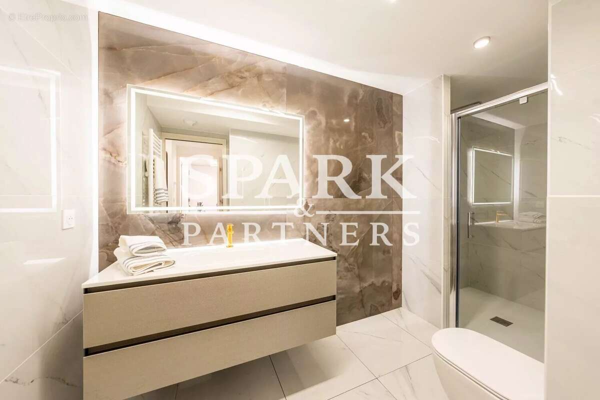 Appartement à ROQUEBRUNE-CAP-MARTIN