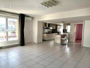 Photo 1 - Appartement à DECINES-CHARPIEU