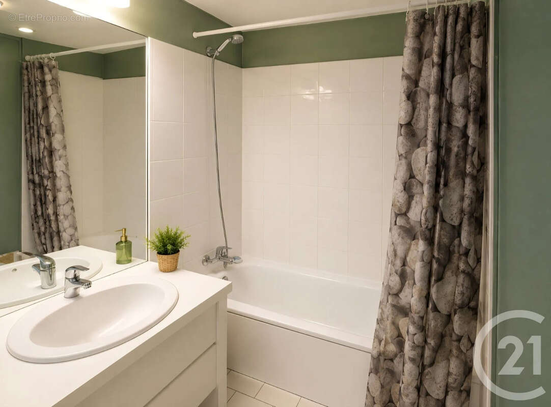 Appartement à SAINT-CYPRIEN