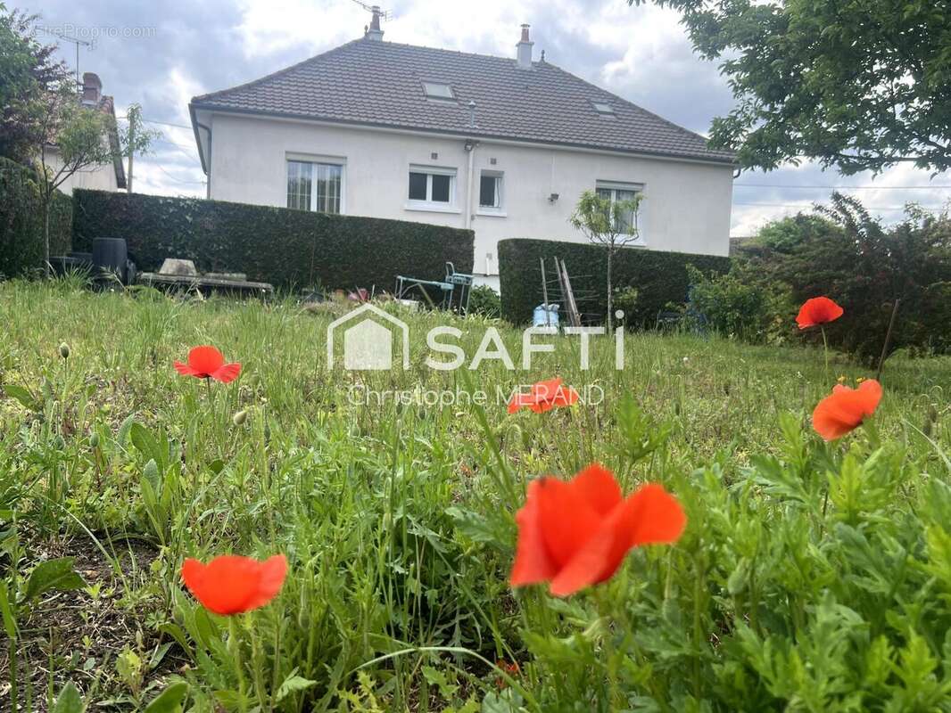 Photo 2 - Maison à DANGE-SAINT-ROMAIN
