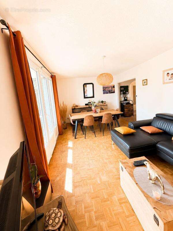 Appartement À Vendre - photo 2
