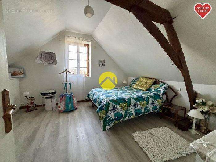 Maison à SAINTE-ALVERE