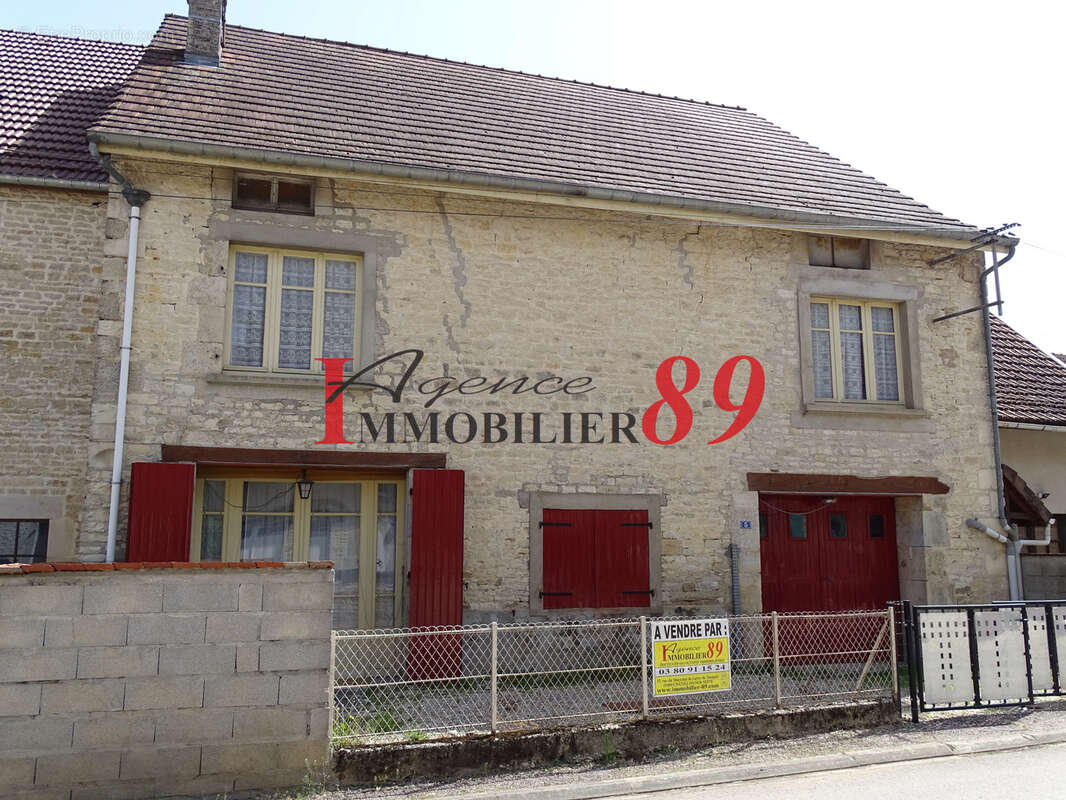 Maison à MONTIGNY-SUR-AUBE