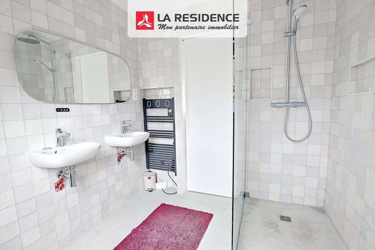 Maison 168 m² à Les Essarts-Le-Roi  - photo 8