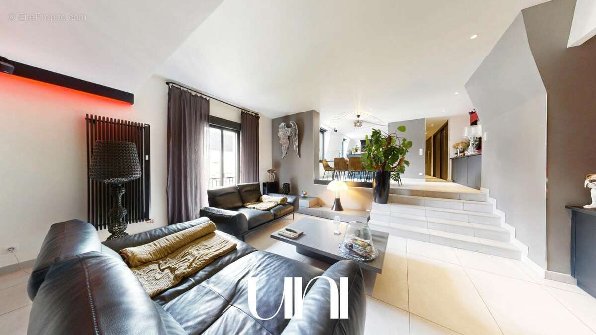 Appartement 5 pièces de 137m2 en hyper-centre - CAEN - photo 8
