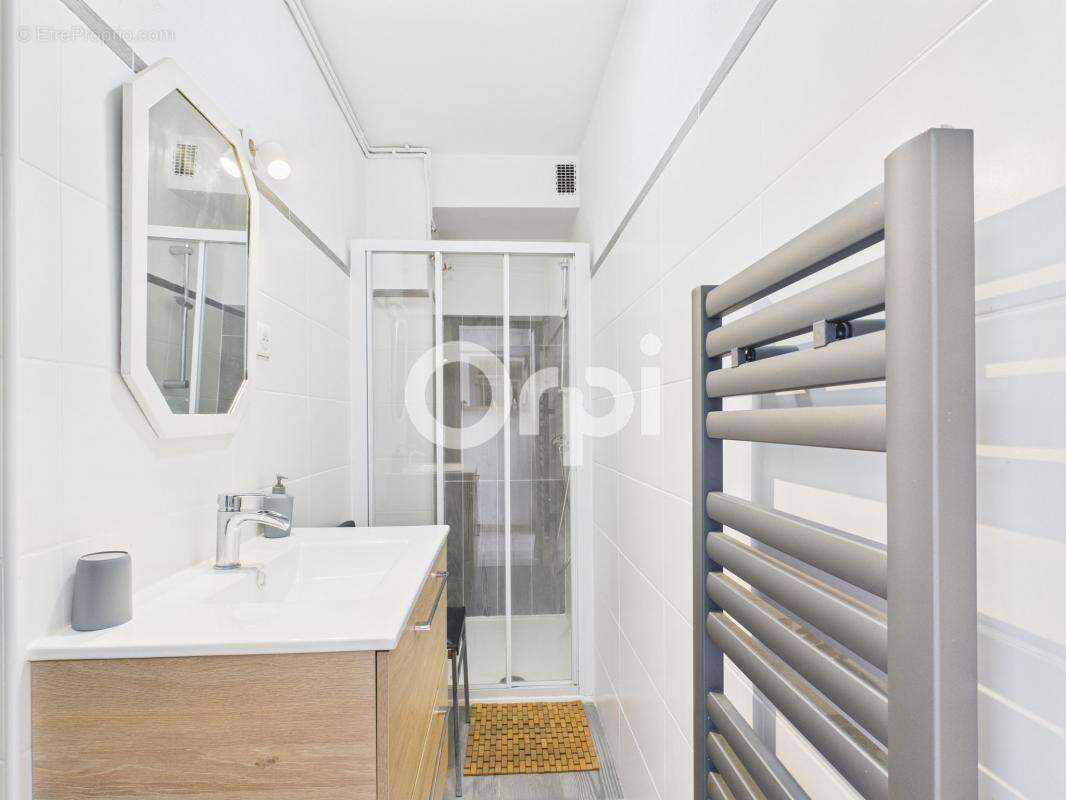 Appartement à MANDELIEU-LA-NAPOULE