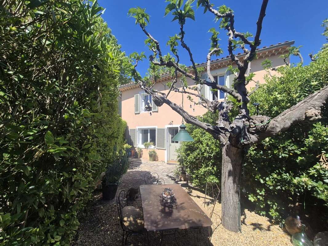 Maison à MONTFORT-SUR-ARGENS